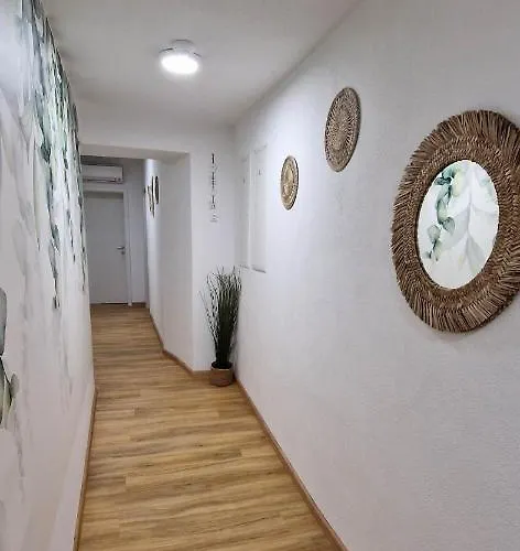 Samarin 3* Črnomelj