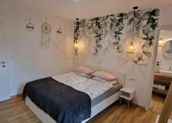 Samarin 3* Črnomelj