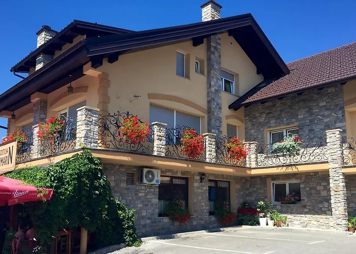 بيت ضيافة Samarin